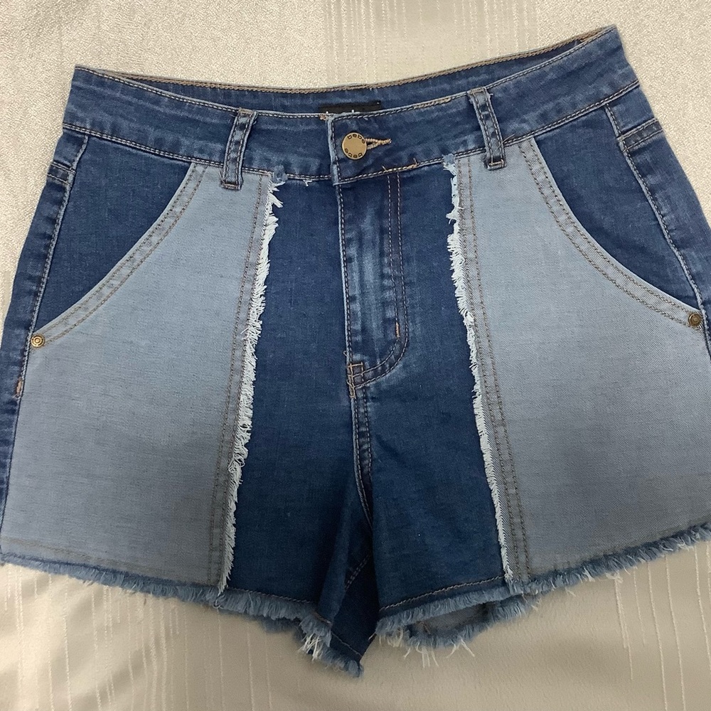 BEBE Women’s Colorblock Two-Toned Denim Short Size 4/27